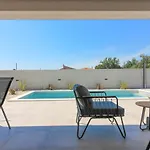Villa Modern With Private Pool In *