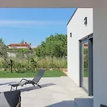 Modern With Private Pool In Villa Pula