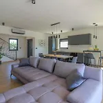 Modern With Private Pool In Villa *
