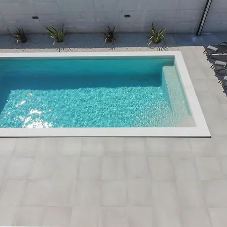 Modern With Private Pool In Βίλα *