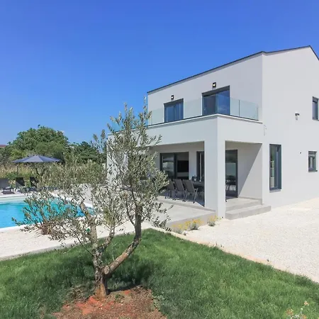 Villa Modern With Private Pool In Pula