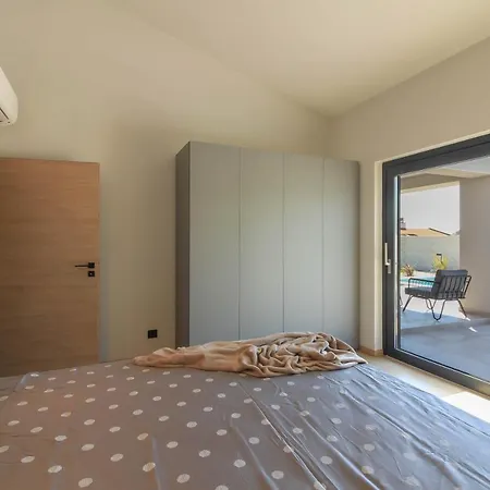 Modern With Private Pool In Villa *