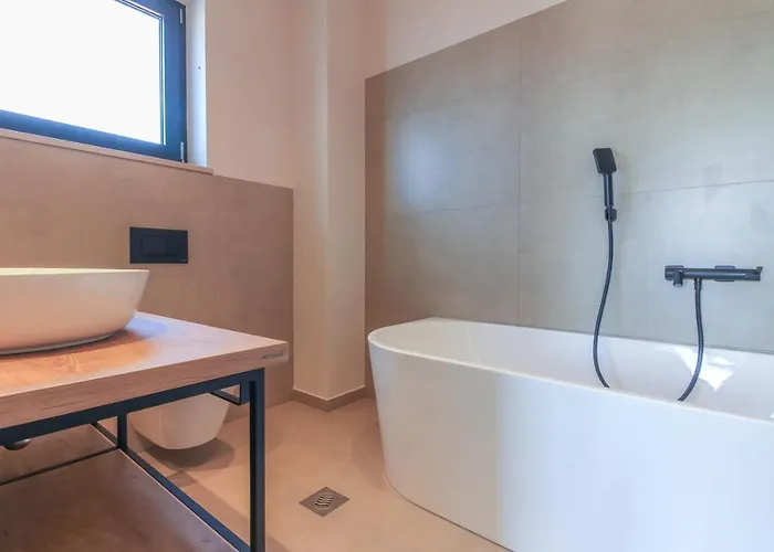 Modern With Private Pool In