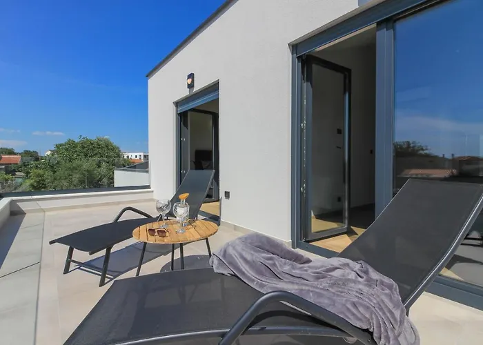 Modern With Private Pool In Vila Pula