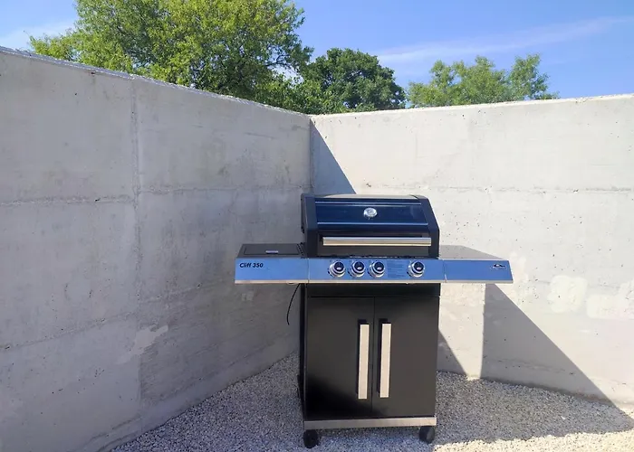 Vila Modern With Private Pool In Pula